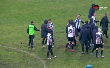 Напрежение след края на двубоя мевду Локомотив Пд и Спартак Варна