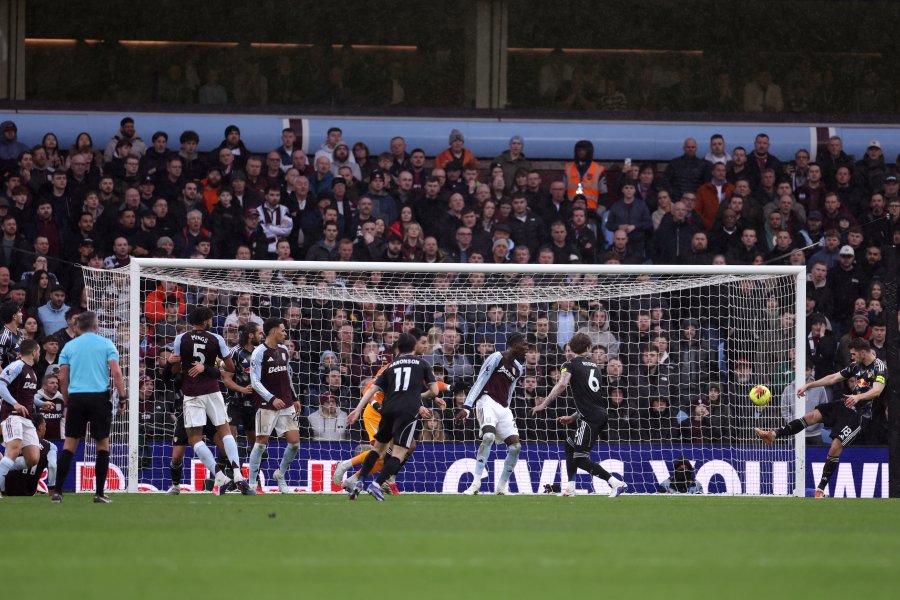 Астън Вила Лийдс Юнайтед1