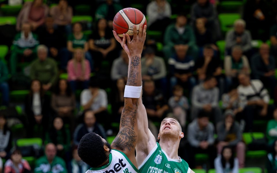 СК към федерацията по баскетбол излезе с обяснение след полуфинала между Балкан и Черно море