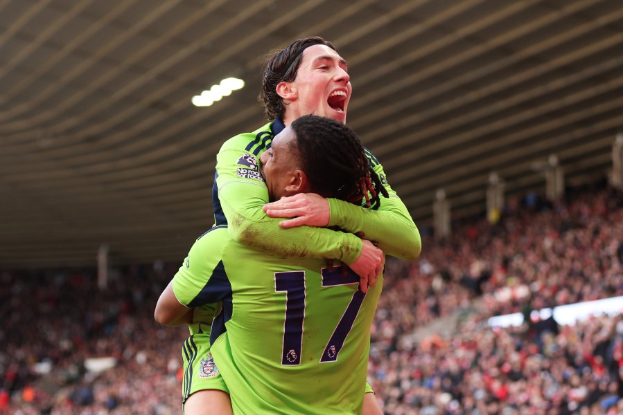 Съндърланд Фулъм1