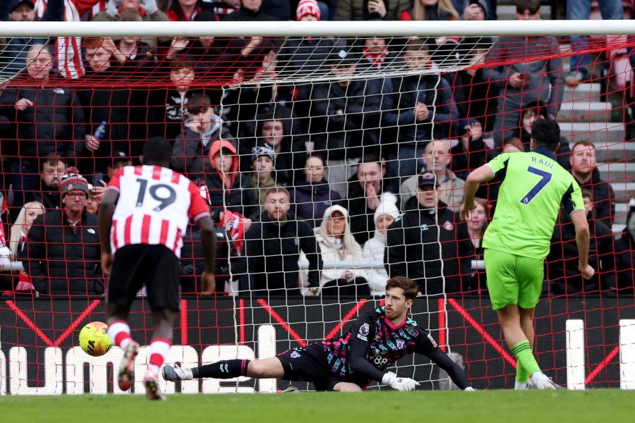 Съндърланд Фулъм1