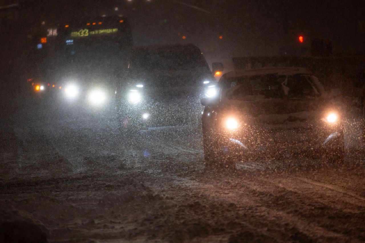 Градът, който никога не спи, спря: Снежната стихия в Ню Йорк в снимки