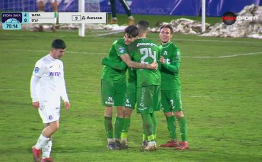 Денислав Ангелов оформи разгрома срещ Етър с второто си попадение (видео)