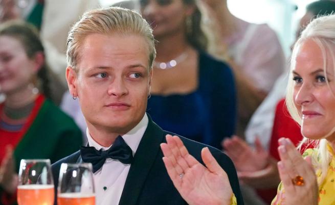 Драма в съда: Синът на норвежката принцеса се разплака по време на разпит