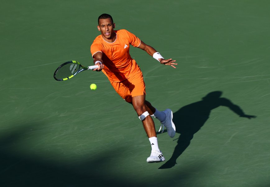 Феликс Оже Алиасим Иржи Лехечка1