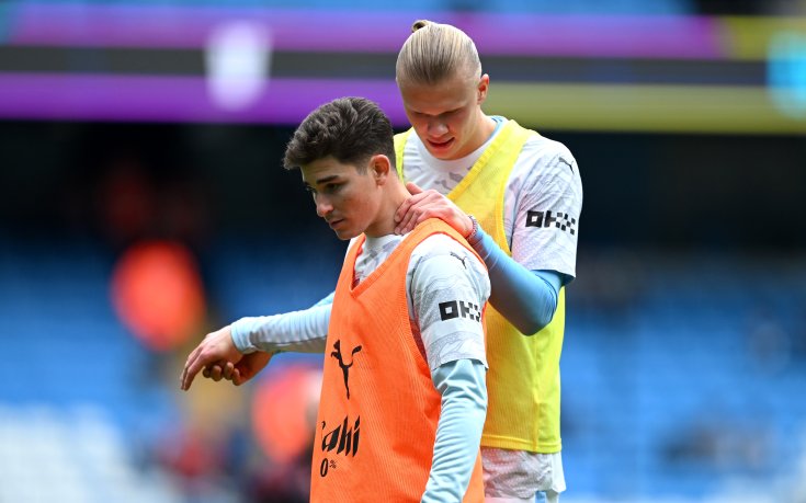 Шеф на Барселона обяви: Можем да вземем Халанд или Хулиан Алварес