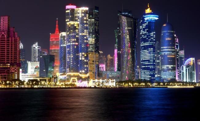 Иран изстреля десетки ракети срещу Катар