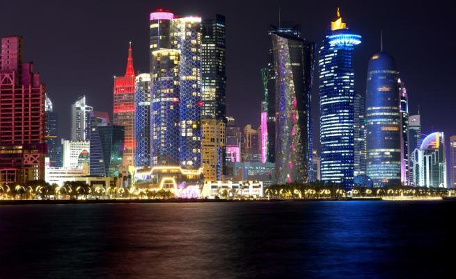 Иран изстреля десетки ракети срещу Катар