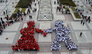 50-километрова мартеница във Видин гони рекорд на "Гинес"