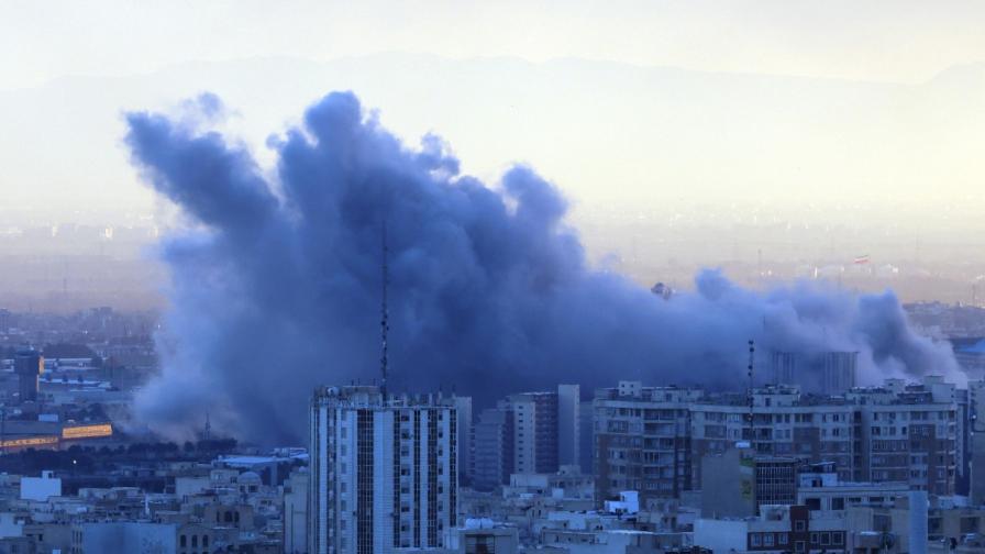 Израел удари избора на наследник на аятолах Хаменей