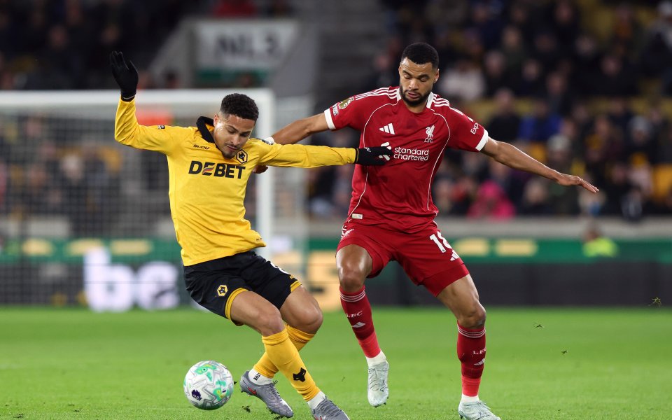 НА ЖИВО: Уулвърхемптън 0:0 Ливърпул, без попадения до почивката