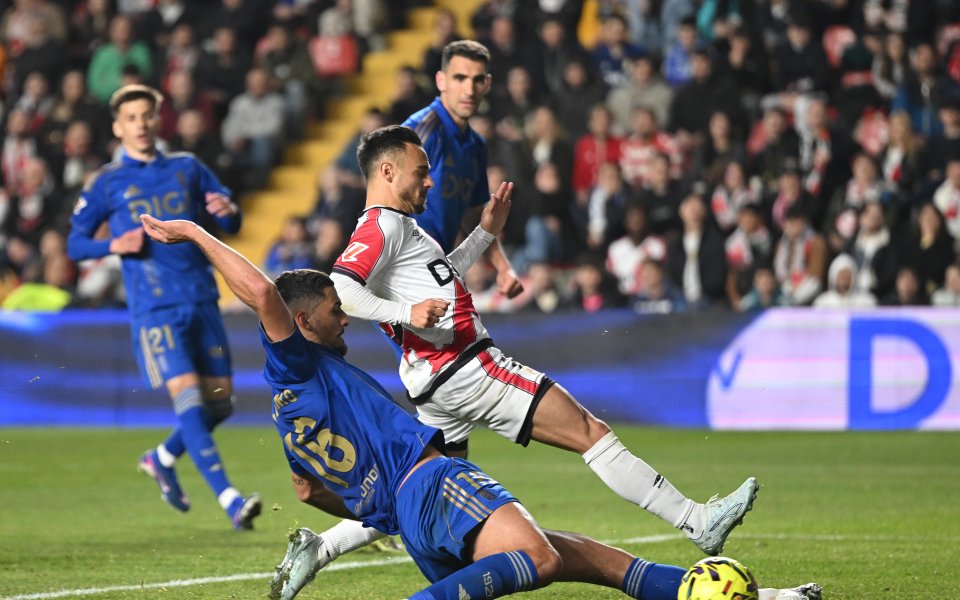 Райо Валекано отнесе Овиедо в отложен мач