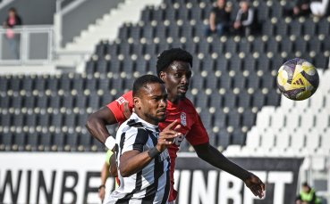 Вижте най-интересните снимки от мача между Локомотив Пловдив и ЦСКА 1948