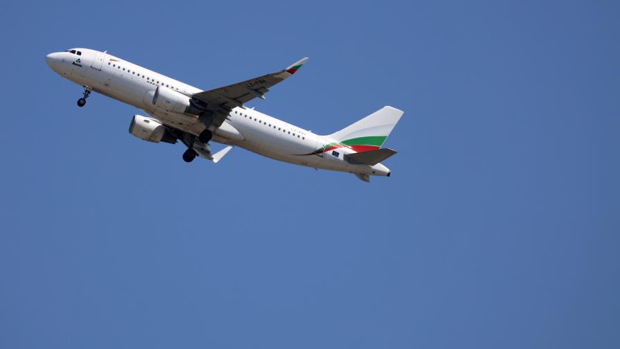 Два полета върнаха в София българи от Оман и Дубай