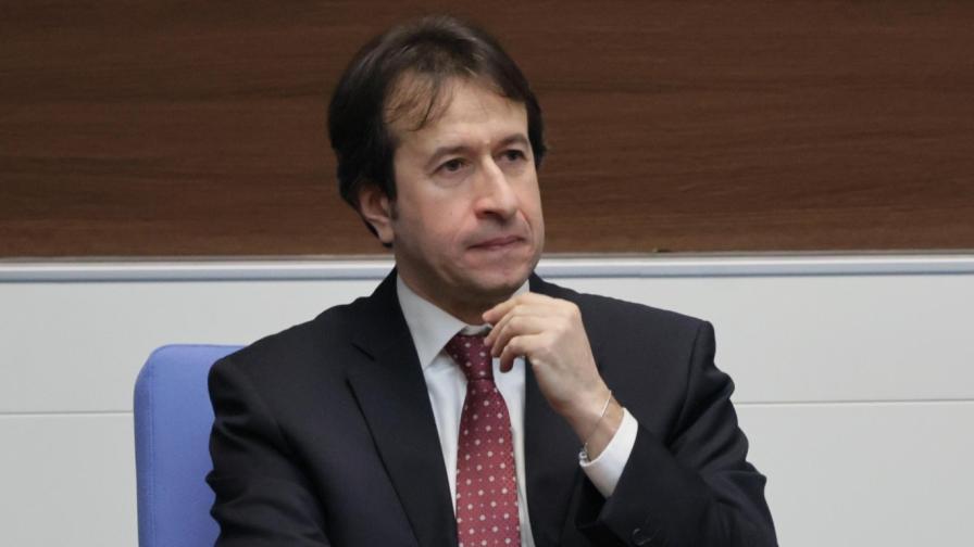 Исмаилов: Недопустимо е 60% от служителите на Български пощи да са на минимална заплата