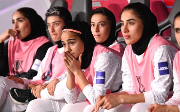 Австралия ще даде убежище на пет ирански футболистки след призив на Тръмп