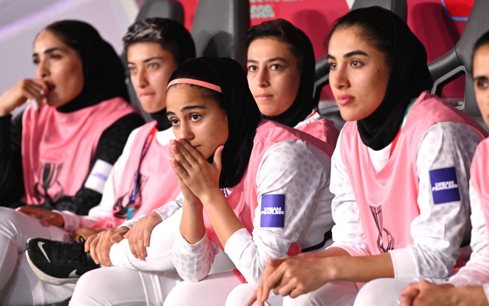 Австралия ще даде убежище на пет ирански футболистки след призив на Тръмп