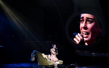 Мюзикълът “Клетниците” донесе първа победа на Весела Бабинова