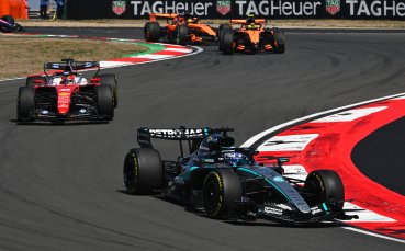 Джордж Ръсел триумфира в спринтовото състезание в Китай