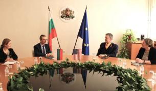 България и САЩ обсъдиха удължаването на дерогацията за "Лукойл" и стабилността на енергийния пазар