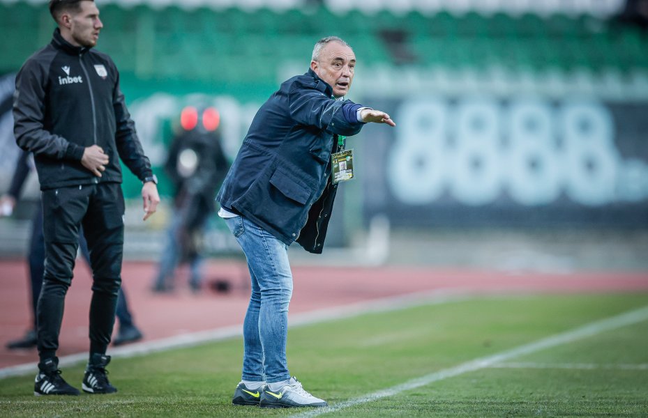 Берое Левски1