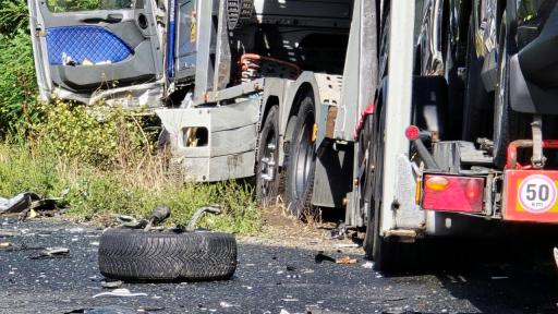 Катастрофа с тежкотоварен камион блокира Прохода на Републиката