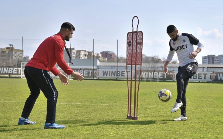 3 месеца по-късно: Димитър Илиев поднови тренировки с Локо Пд