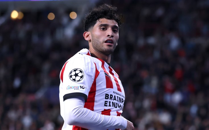 Една от звездите на ПСВ Айндховен преминава във Висшата лига