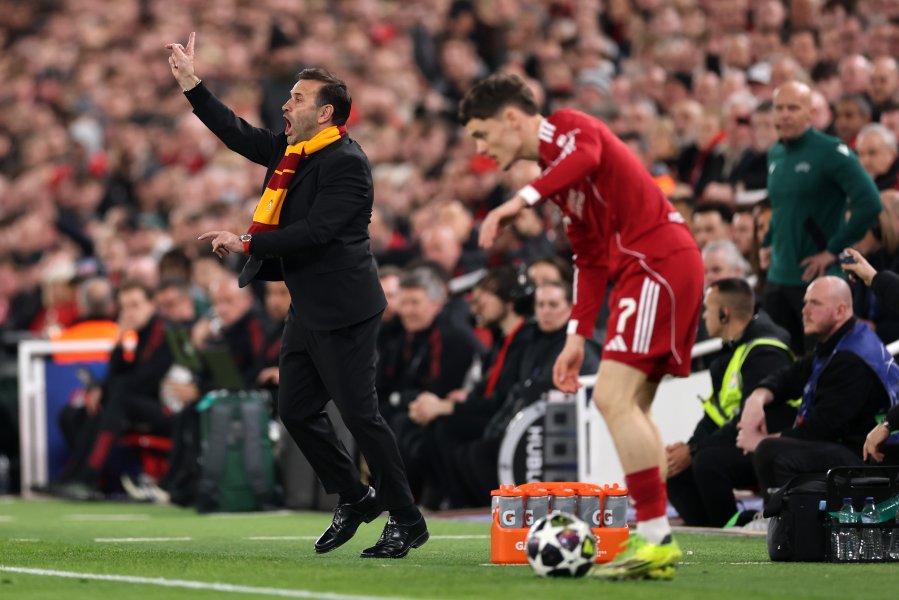 Ливърпул Галатасарай1