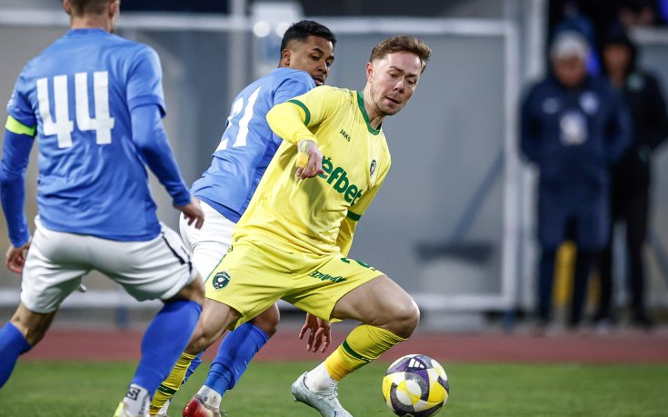 НА ЖИВО: Спартак Вн 0:1 Лудогорец, червен картон за домакините