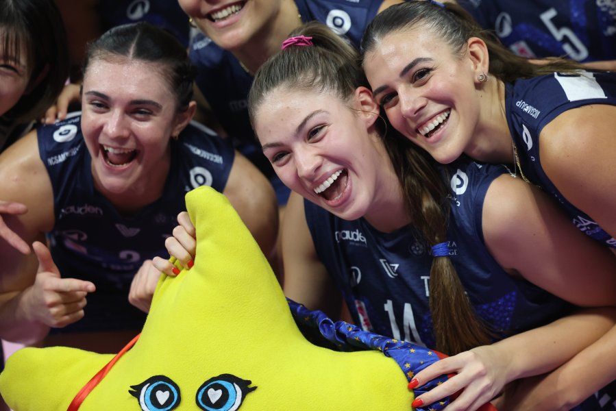 Хена Куртагич1