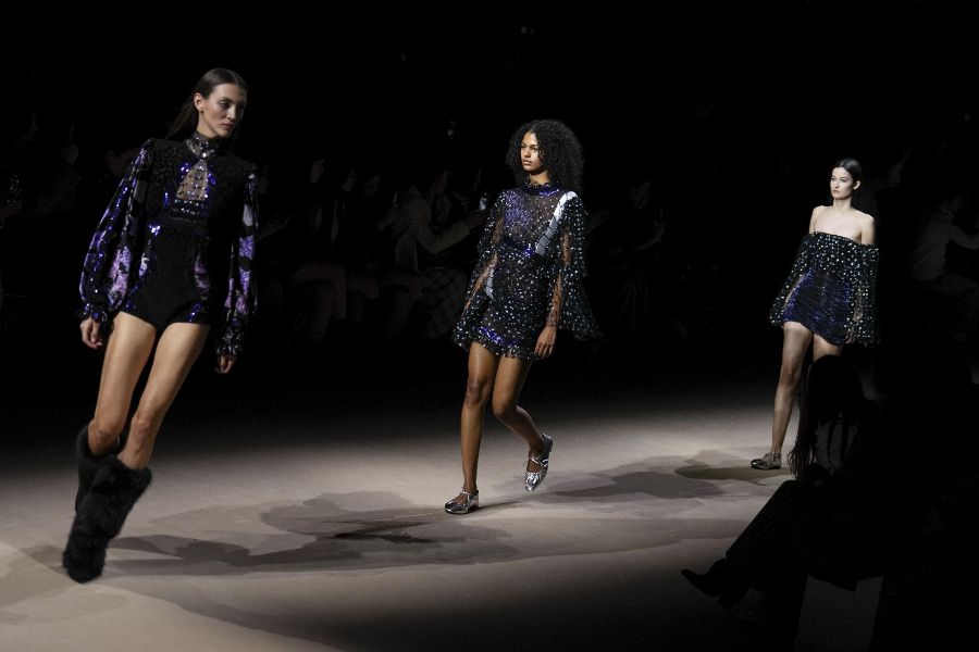 <p>Седмица на модата в Мадрид - Custo Barcelona представи нова колекция.</p>