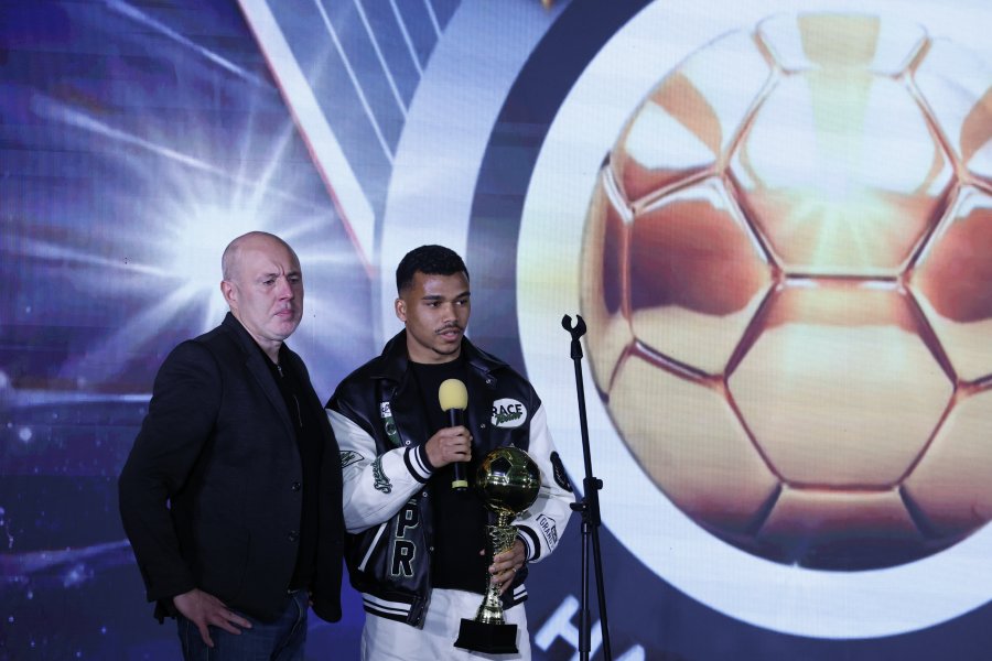 Футболист на Годината1