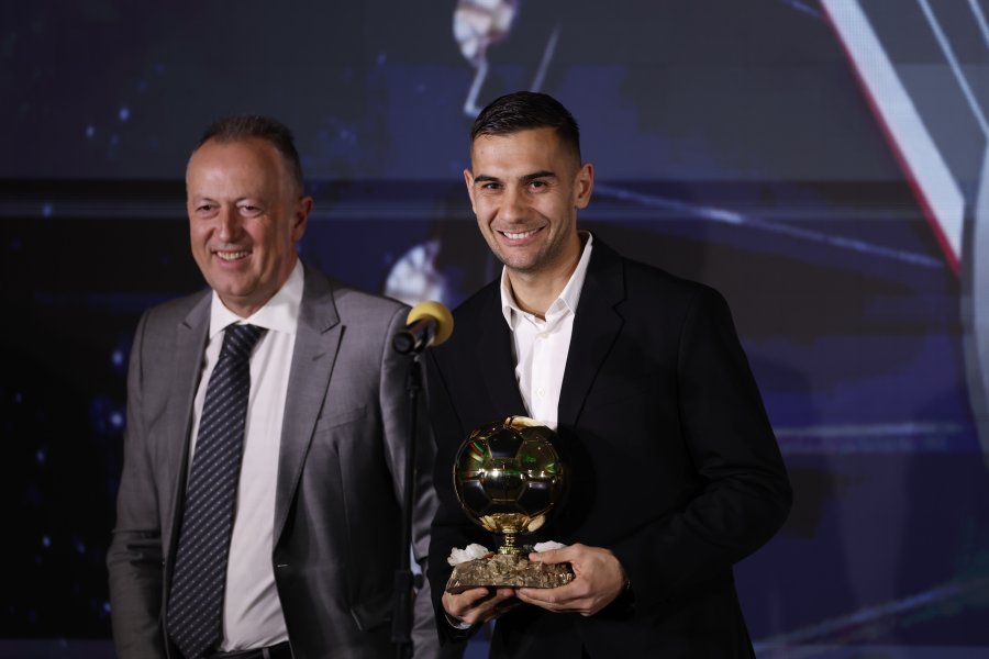 Футболист на Годината1