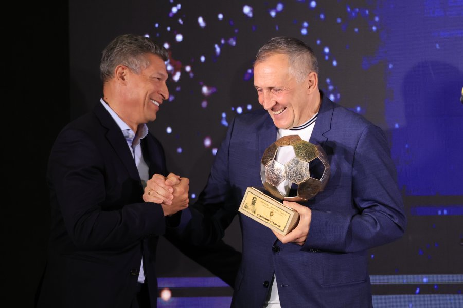 Футболист на Годината1