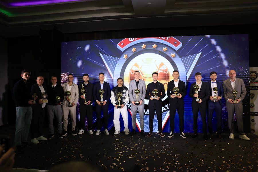 Футболист на Годината1