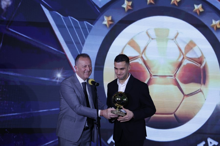 Футболист на Годината1