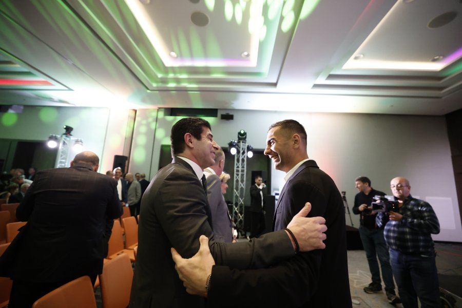 Футболист на Годината1