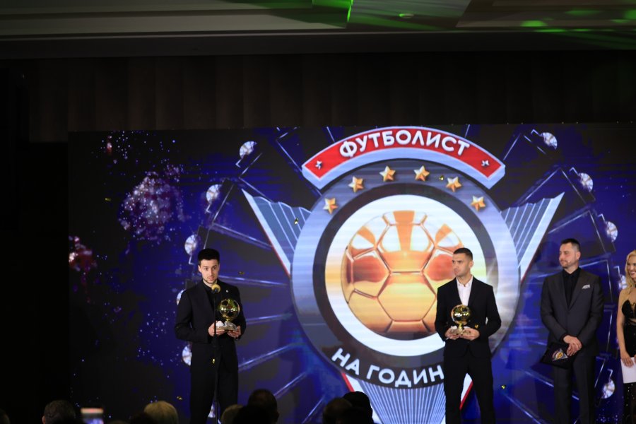 Футболист на Годината1