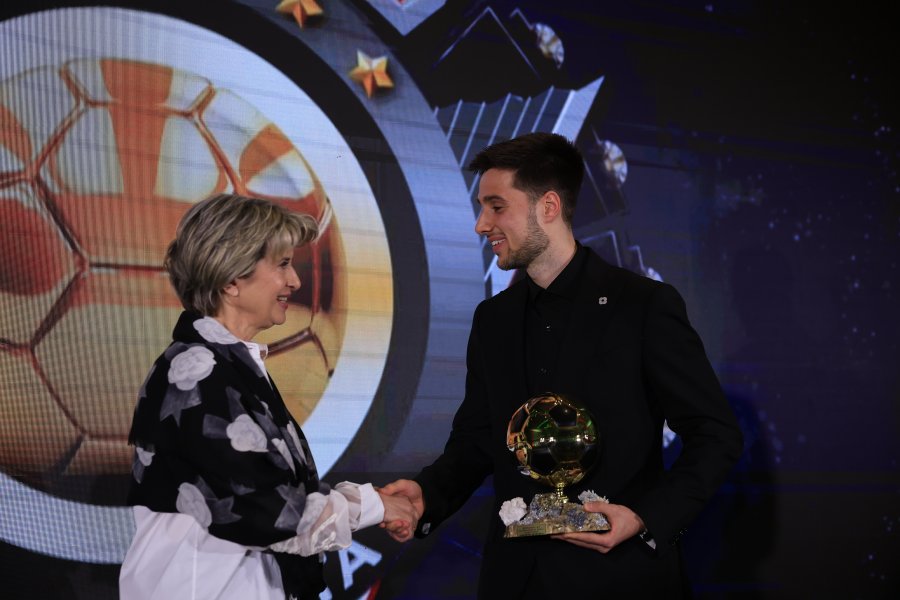 Футболист на Годината1