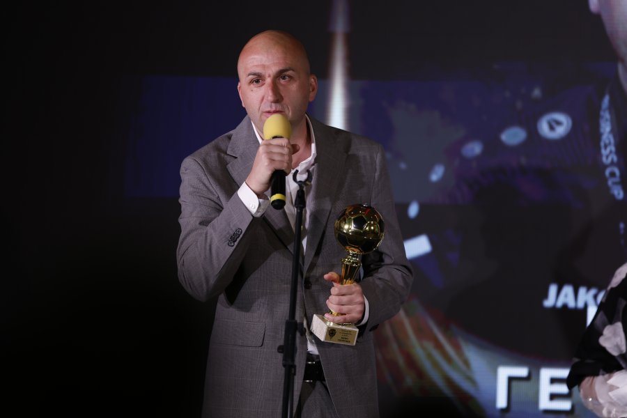 Футболист на Годината1