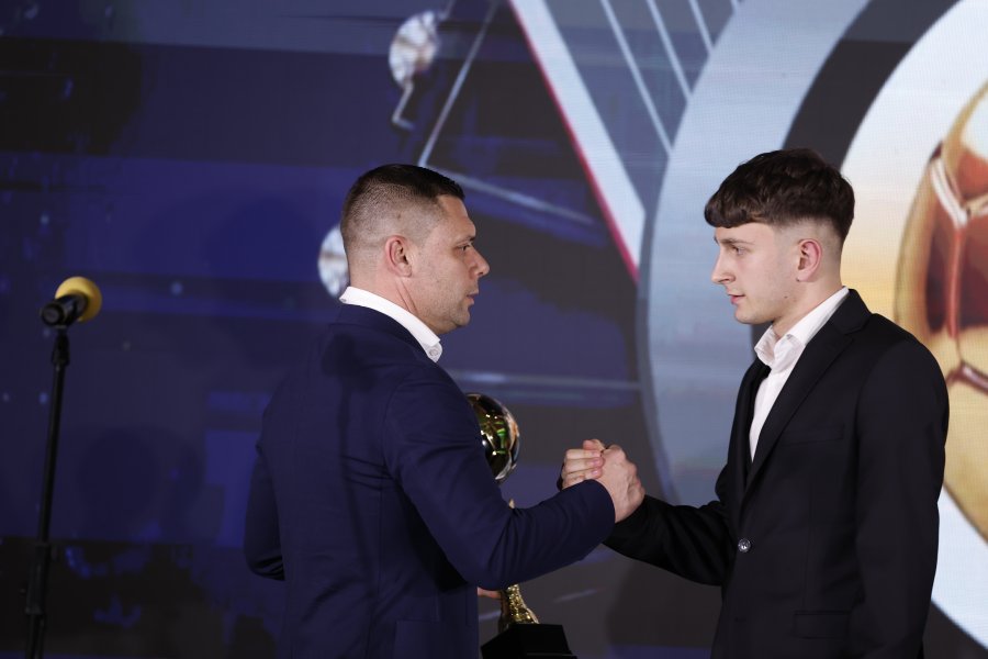 Футболист на Годината1