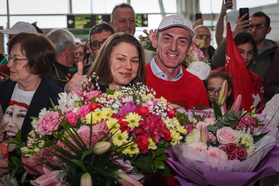 Лора Христова се завърва в България след Зимните олимпийски игри1