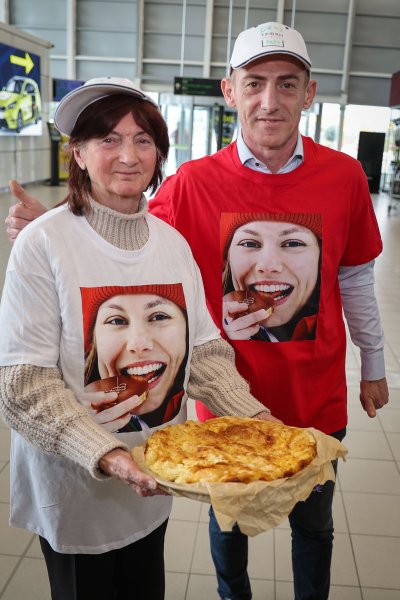 Лора Христова се завърва в България след Зимните олимпийски игри1