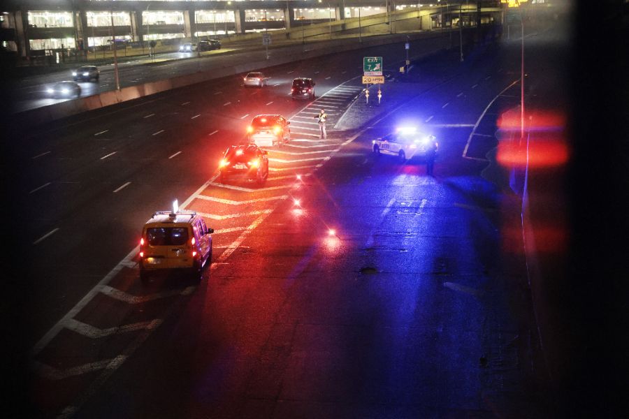 <p>Инцидент със самолет на летище "ЛаГуардия" в Ню Йорк.</p>