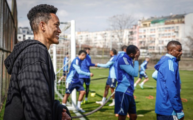 Цунами „инспектира“ Левски