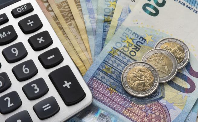 По-високи осигуровки и повече разходи: Ще издържи ли бюджетът