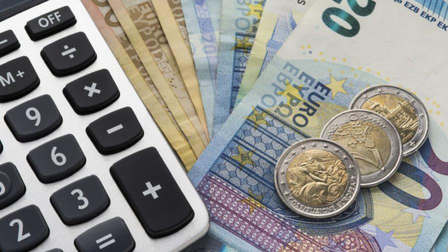 По-високи осигуровки и повече разходи: Ще издържи ли бюджетът