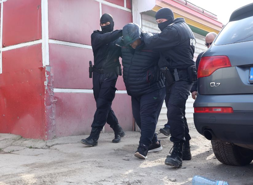 <p>Полицейска акция срещу купения вот в София.</p>