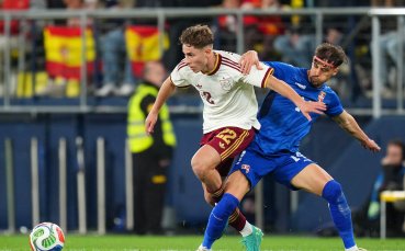 НА ЖИВО: Испания - Сърбия 2:0, Оярсабал с втори гол